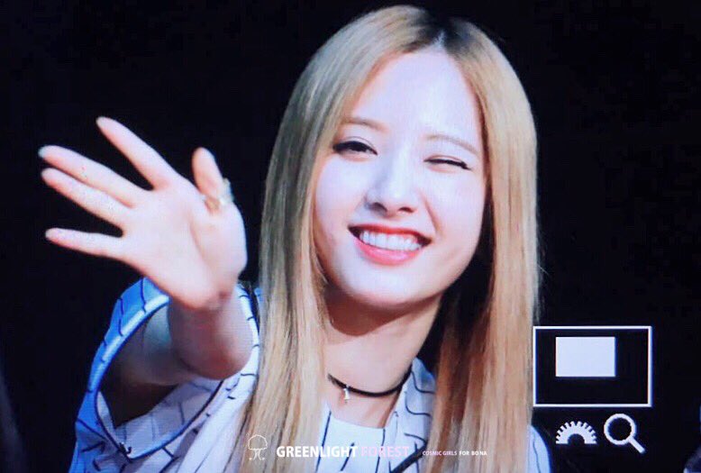 19950819net's tweet photo. 프리뷰 🍌 160416 구로 팬싸  #보나 #BONA #우주소녀 #모모모 #MoMoMo @WJSN_Cosmic https://t.co/ewovMnta33