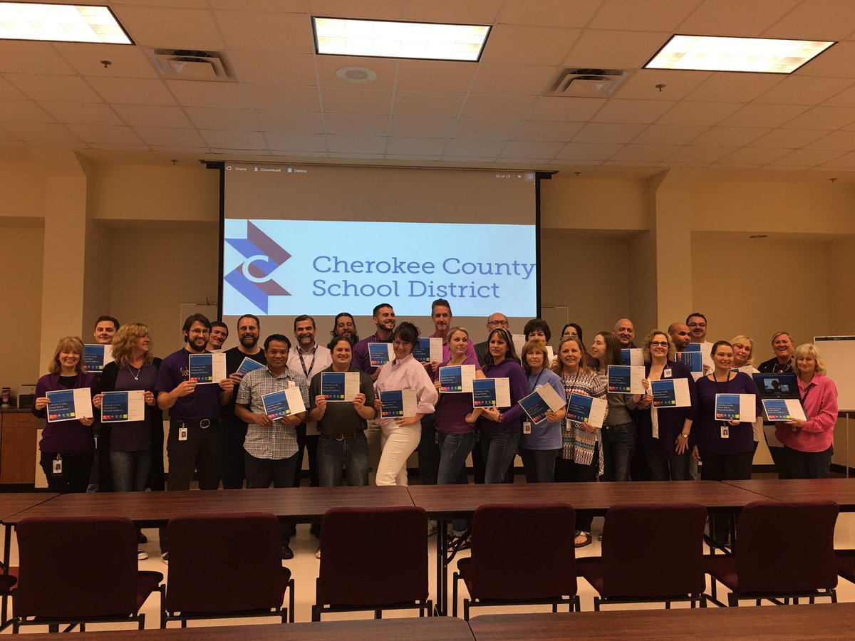 FredaWilliams's tweet image. So proud of our Techies! Grad pic after completing #MSAcademy training with @sandiadams