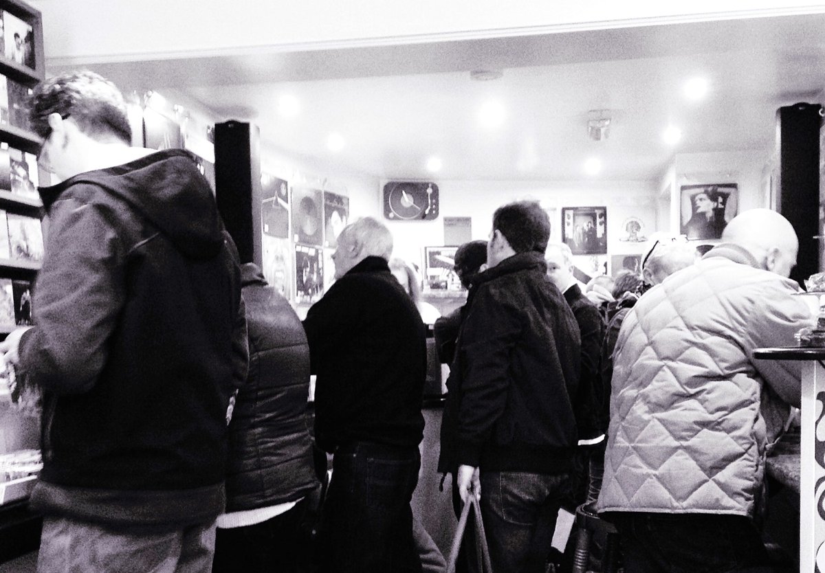 Happy to see #MuseMusic open again and so busy for #RecordStoreDay