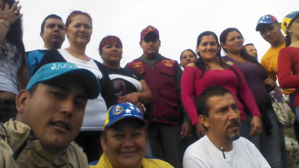 Hoy 6Am mercal casaxcasa comunidad alberto grimaldo municipio junin patria o nada carajo <a href="/todasconvielma/">todasconvielma</a> <a href="/dcabellor/">Diosdado Cabello R</a>