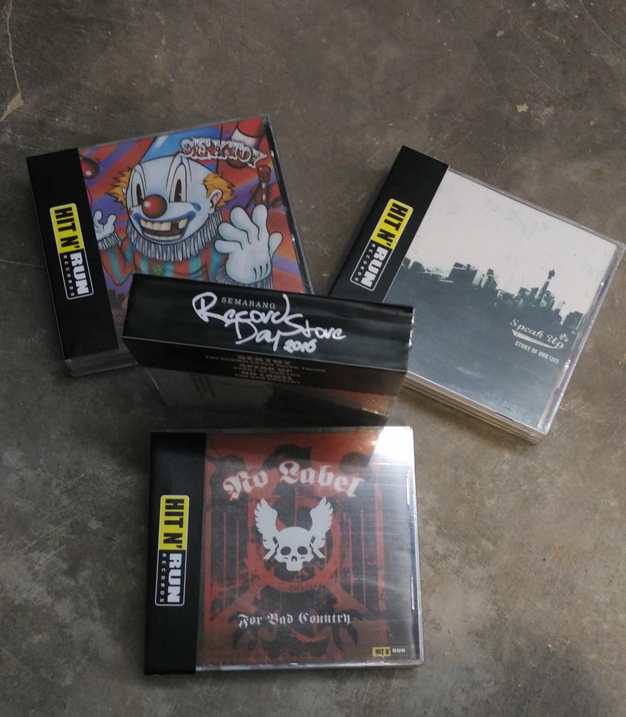 Yg di semarang buruan merapat ke SPIEGEL, kita lagi promo bundling 3 cd cuma 75rb <a href="/speakupjakarta/">Speak Up</a> <a href="/nolabelband/">★NO LABEL★</a>