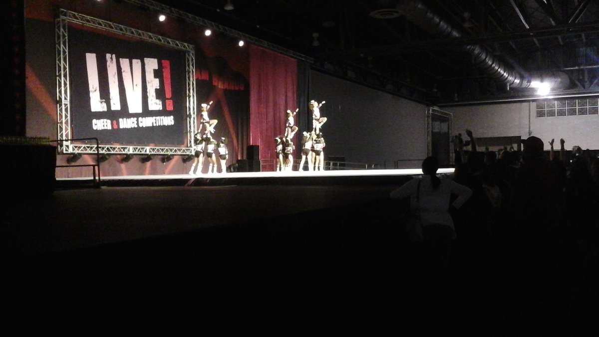 JAMfestEvents's tweet photo. Morning kicked off with some rocking performances #LivePhilly https://t.co/q0Yn6okdE5