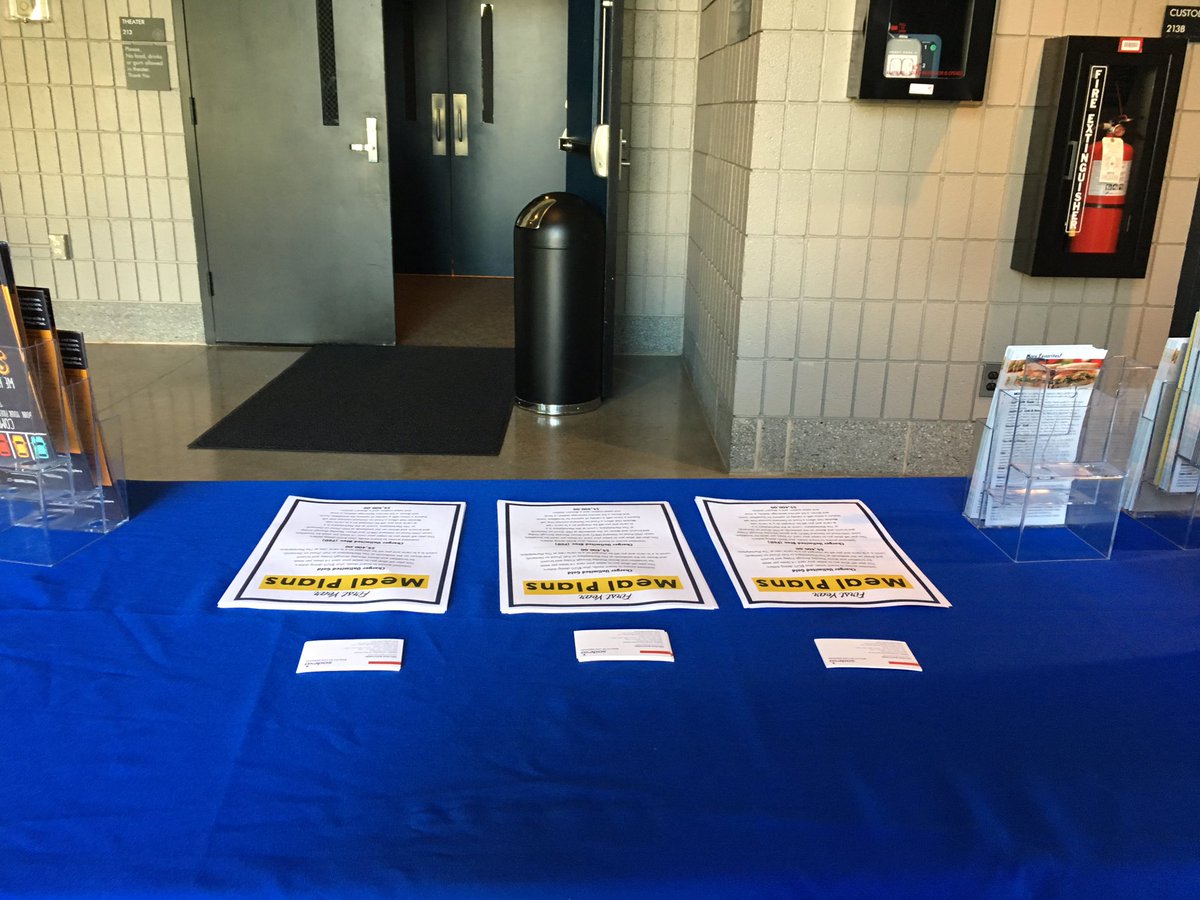DiningDan's tweet image. My view at @UNH_Dining&apos;s table to welcome Accepted Students! Welcome to @UNH! #comefortheeducation #stayforthefun