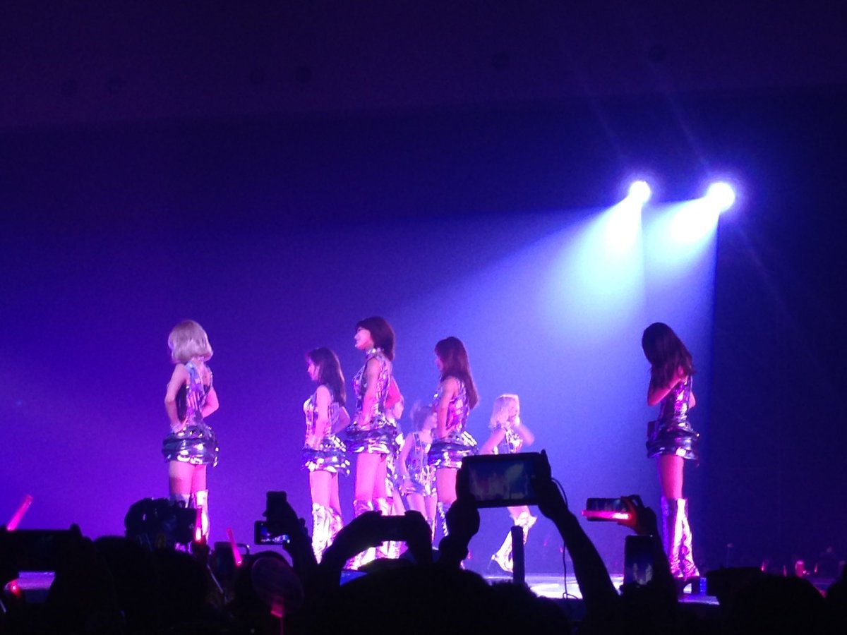 tabloidbintang's tweet photo. Lagu ke-16 di #PhantasiaInJakarta "Sign" https://t.co/DNGxcBFxeV