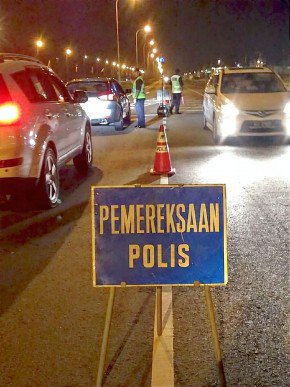 safwan_phi's tweet photo. "how to scare Bruneians" starter pack... https://t.co/BWpo8grhw3