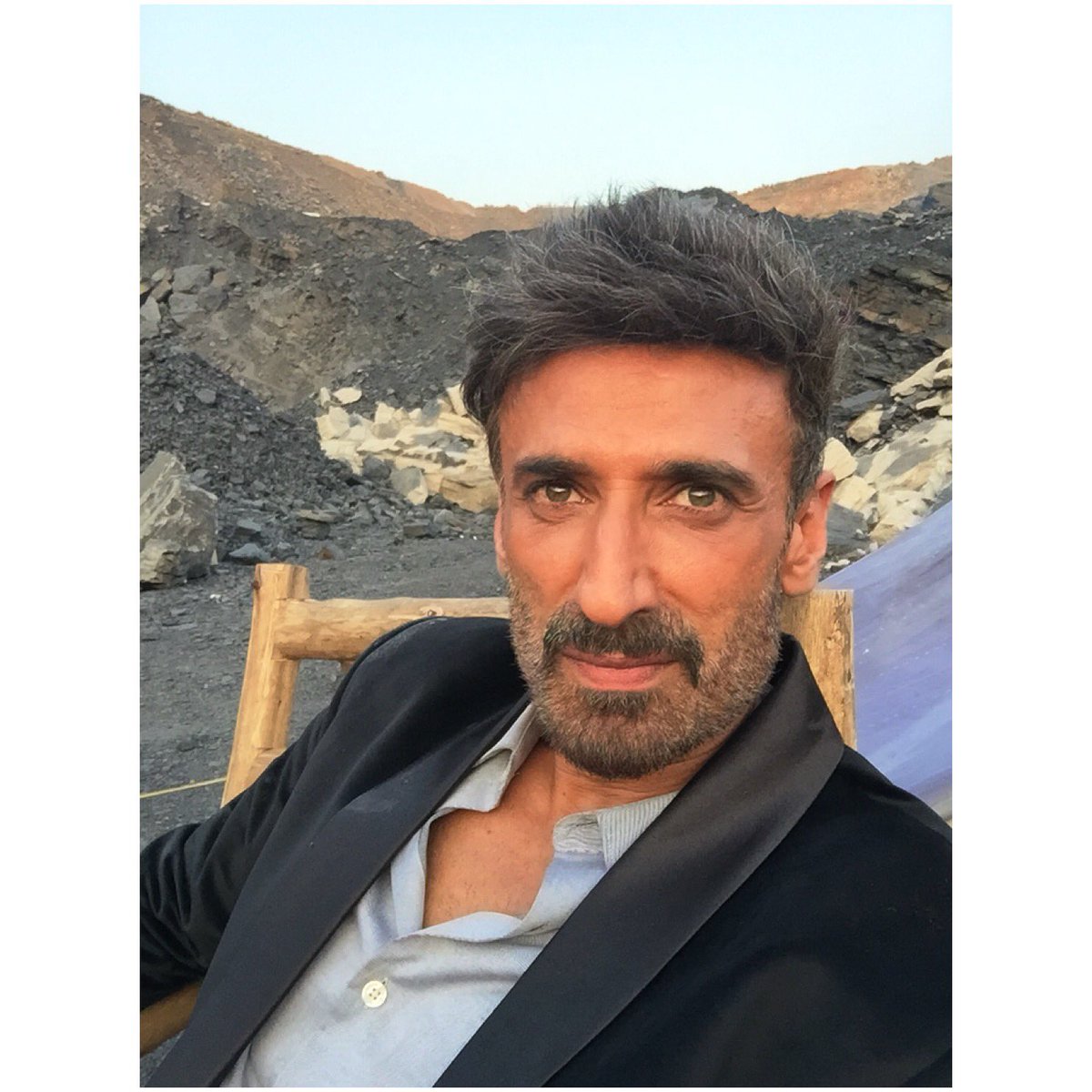 RahulDevRising's tweet photo. Evening at #Shikhari Bangla film at Raniganj. Travel to Mumbai tomorrow morning for my last 2 days of #Dishoom 👍 https://t.co/V44P7uMUKM