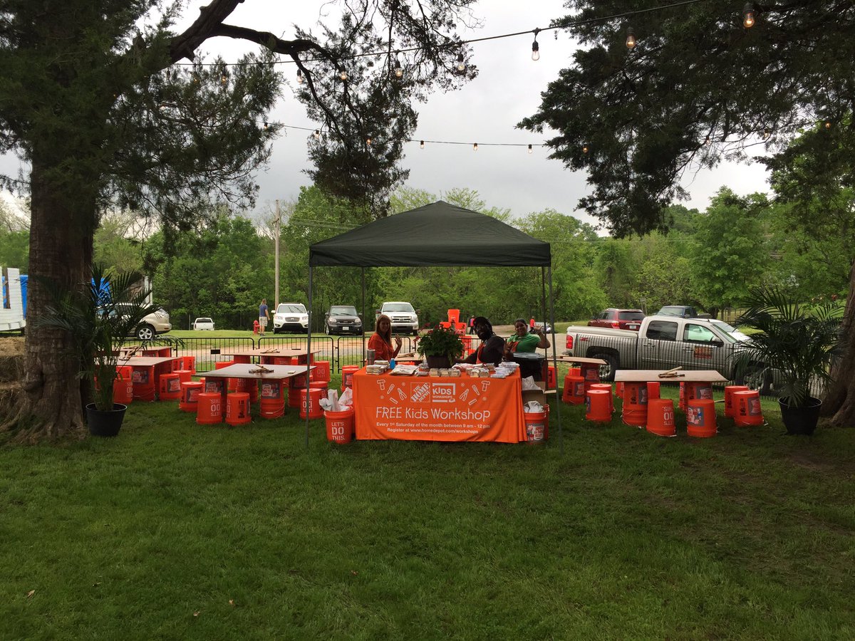 CockeMayo's tweet photo. Madison HD at the Livingston Market. Come see us on Thursdays from 5PM-8PM. Good Times, Great People = Great Fun !!! https://t.co/lJIG3xaSCE