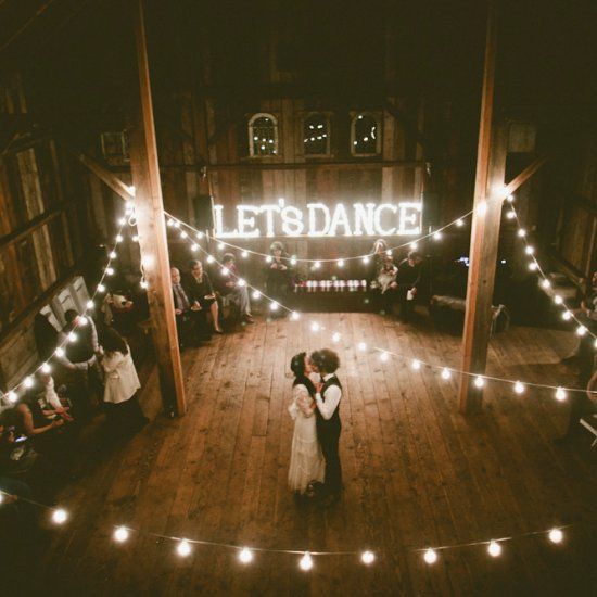DetailleEvents's tweet image. #receptionlighting #weddinglighting #weddingphoto Photo by Andria Lindquist buff.ly/1UX3Ngi