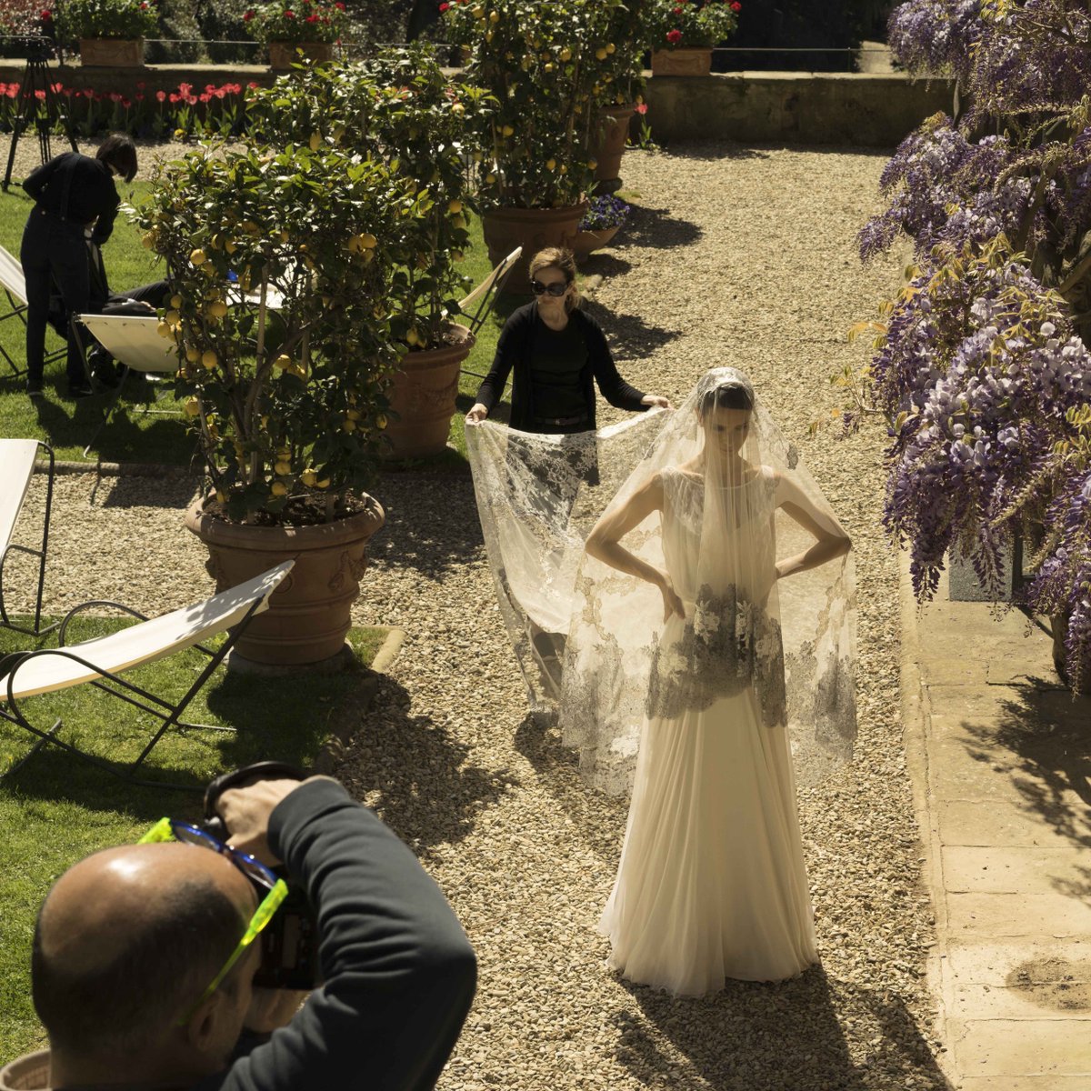 monvieve's tweet photo. @VanityFairIt The making of #MonvieveMoments @villasanmichele bespoke bridal veils designed and #madeinitaly https://t.co/hq7MEKAQ71