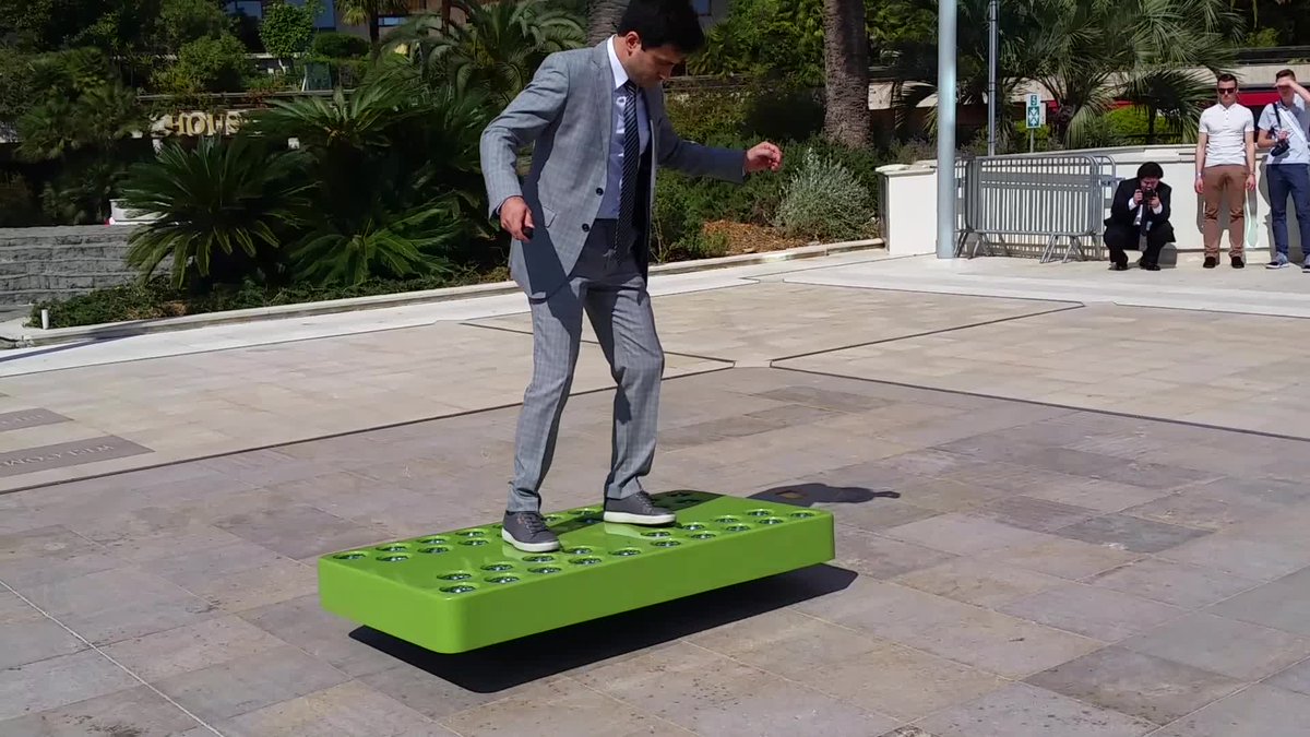 HumourTop's tweet photo. Introducing the #ArcaBoard in #Monaco. First Real #Hoverboard. Top Marques 2016 #TopMarques
https://t.co/fKaTFhZ922 https://t.co/GqYxl9L6iF
