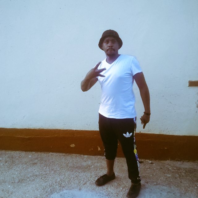 geelbotlhole's tweet photo. @OzifteddyAFRICA say something #tmg aita ola https://t.co/K74WzzS2Z8