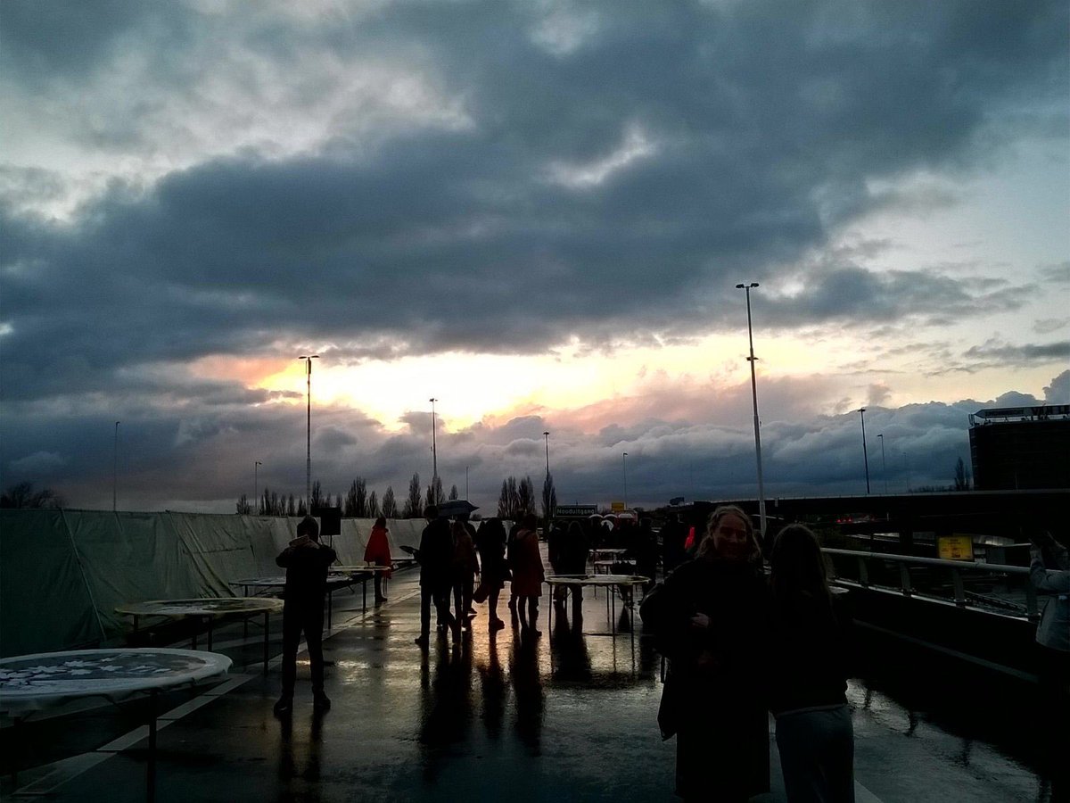 Een dag vol contrasten wordt afgesloten door #BroederDielenman! Wij dromen verder over het <a href="/KleinpolderPARK/">KleinpolderpleinPARK</a> v morgen