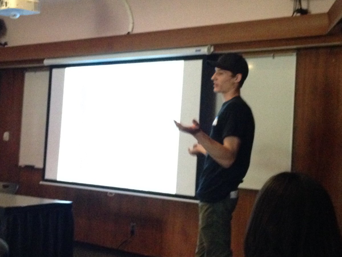 JonGiddens1's tweet photo. Tyler Hunt describing a new specimen of platecarpus that was in Kansas during the Cretaceous period #CEEC2016 https://t.co/XpFfBfhgQp