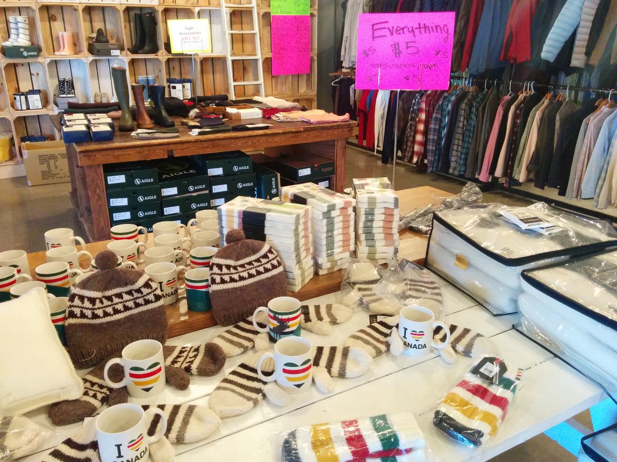 lilmsfrugalTO's tweet image. Sample saling @standardapparel lots of stock left! Last day today! You have until 4pm #deals #SamplesaleTO #cantstop