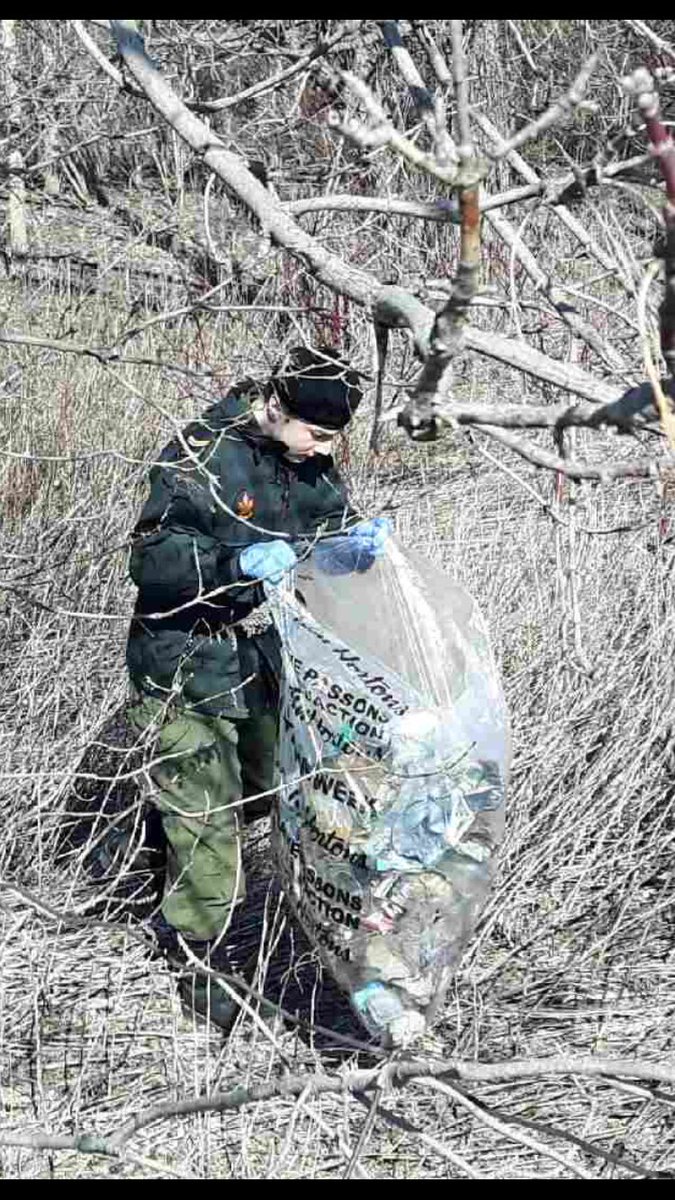 So impressed with our <a href="/41RCACC/">#41 PPHS RCACC</a> #Cadets - Once again #PortPerry is being restored to it's original state. #welldone