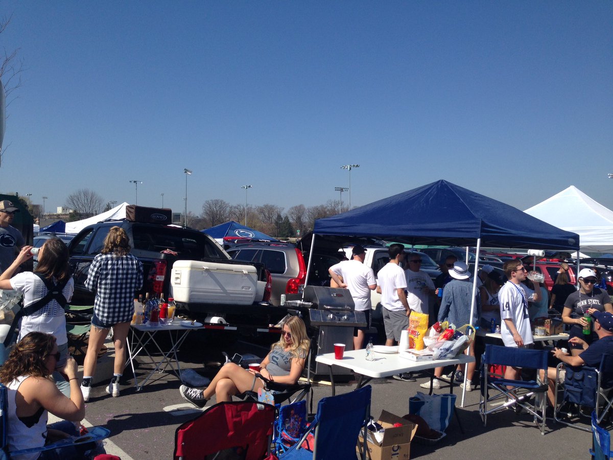 SiameseElephnts's tweet photo. Right next door to the usual spot. #Gameday https://t.co/CWyN31nEKk