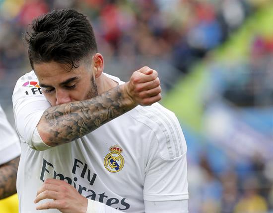 InfoOpenfutbol's tweet photo. @Benzema e @isco_alarcon golpean primero. Primera parte llevadera del @realmadrid Síguelo https://t.co/ob6WzE2Es9 https://t.co/MMq1T7SLd0