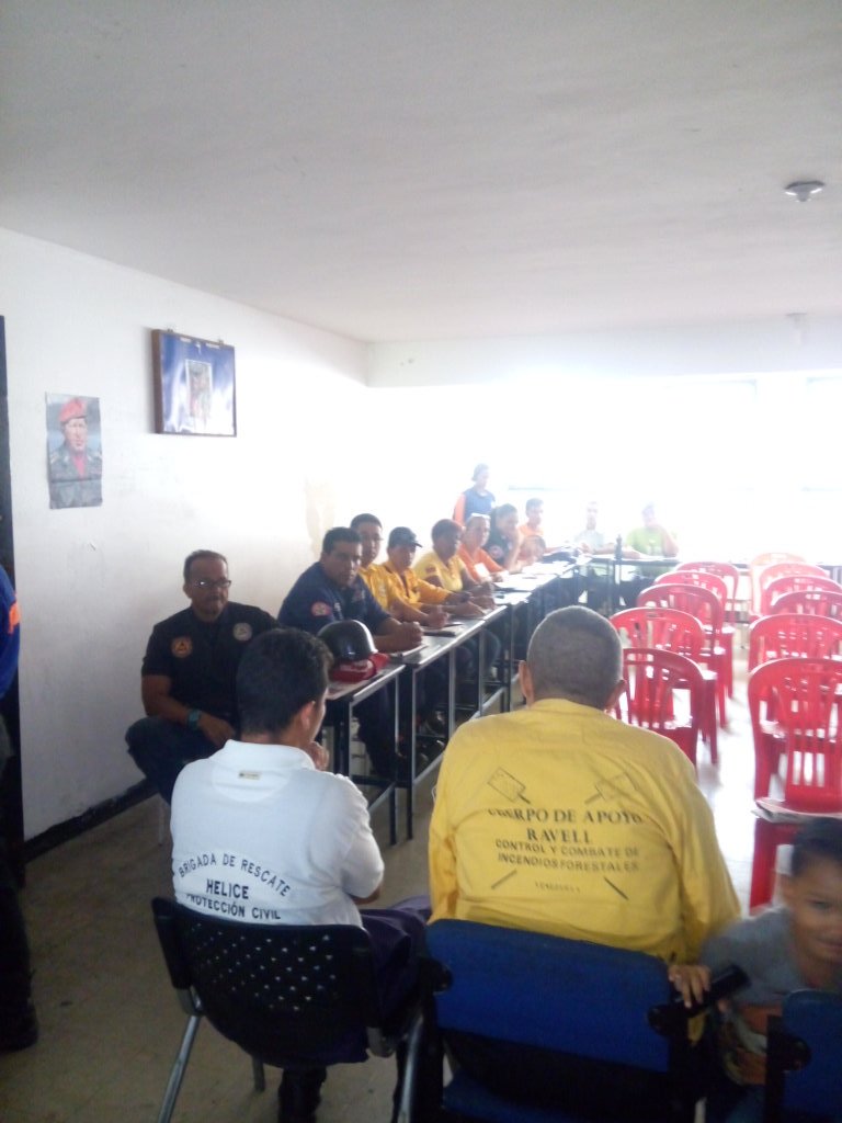 Voluntarios por Venezuela tweet media
