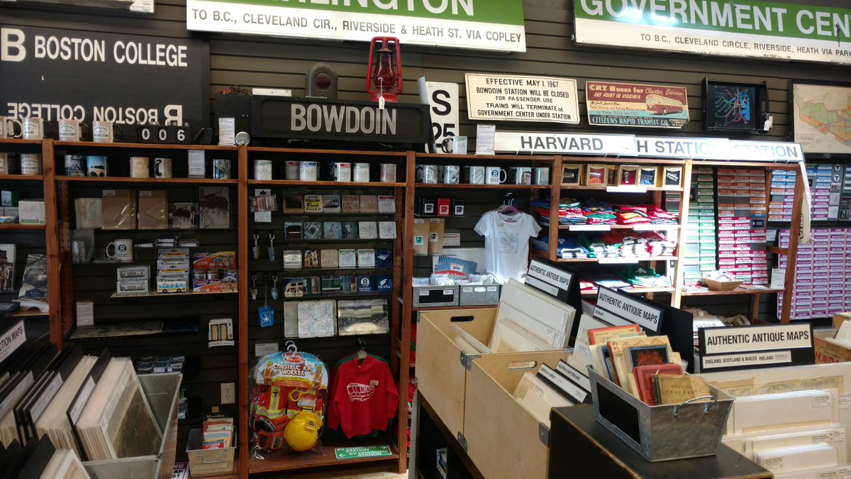 MBTAgifts's tweet photo. It's Saturday and we're open for business until 5 pm! #welcomerunners! #ShopLocal #CambridgeMA 1735 Mass Ave https://t.co/xz5dGW1LIj