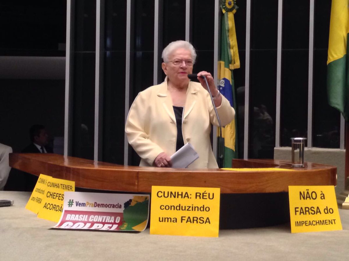 luizaerundina's tweet photo. Responsabilidade, colegas parlamentares, neste grave momento q o país vive, pela preservação das conquistas do povo https://t.co/nc8bgvIWZ1