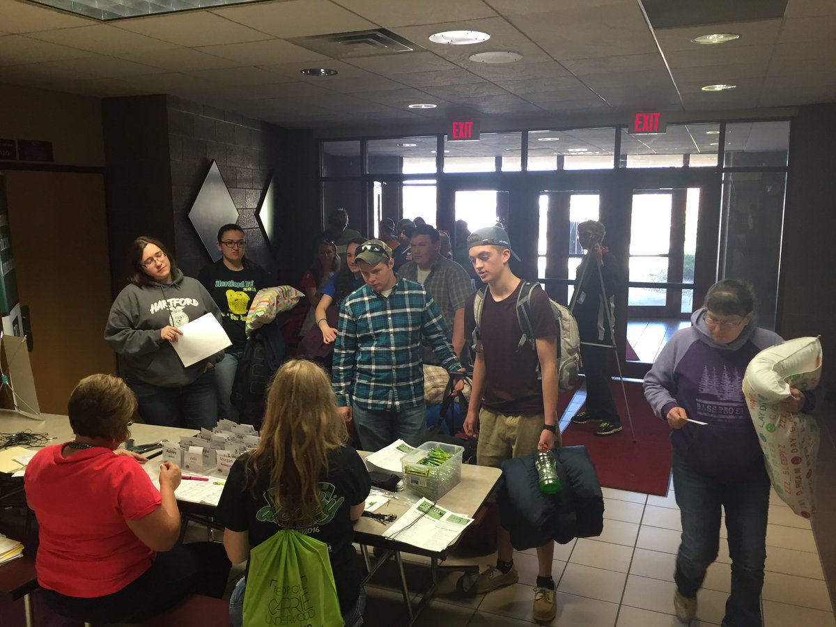 dairypdpw's tweet photo. PDPW Youth Leadership Derby has arrived! Full house and high school students are pouring in to register. #YLD2016 https://t.co/MTp9QlnO8Y