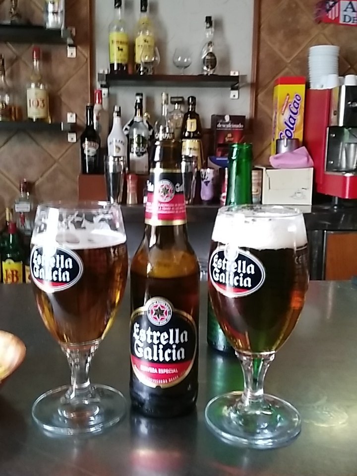 deividalcolea's tweet photo. Preparando el partido del @ATLTOMELLOSO con @Honnin75 @ugealcolea @frenteverde2012 #directosatercera https://t.co/8mIUrSR4MY