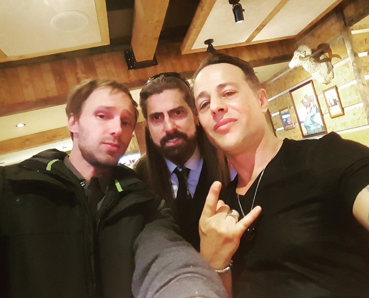 GaryCairnsII's tweet photo. With #MarkHanson and @louismandylor @Daylights_End World Premiere @DALLASIFF @PromoteHorror #goodtimes #Apocalypse https://t.co/KwlC1BUE3h