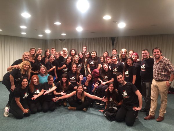 EscValeriaLynch's tweet photo. Master Class Valeria Lynch / Jessica Yacovino en la Sede Montevideo Escuela de Comedia Musical Valeria Lynch https://t.co/5r6DG3N3eL