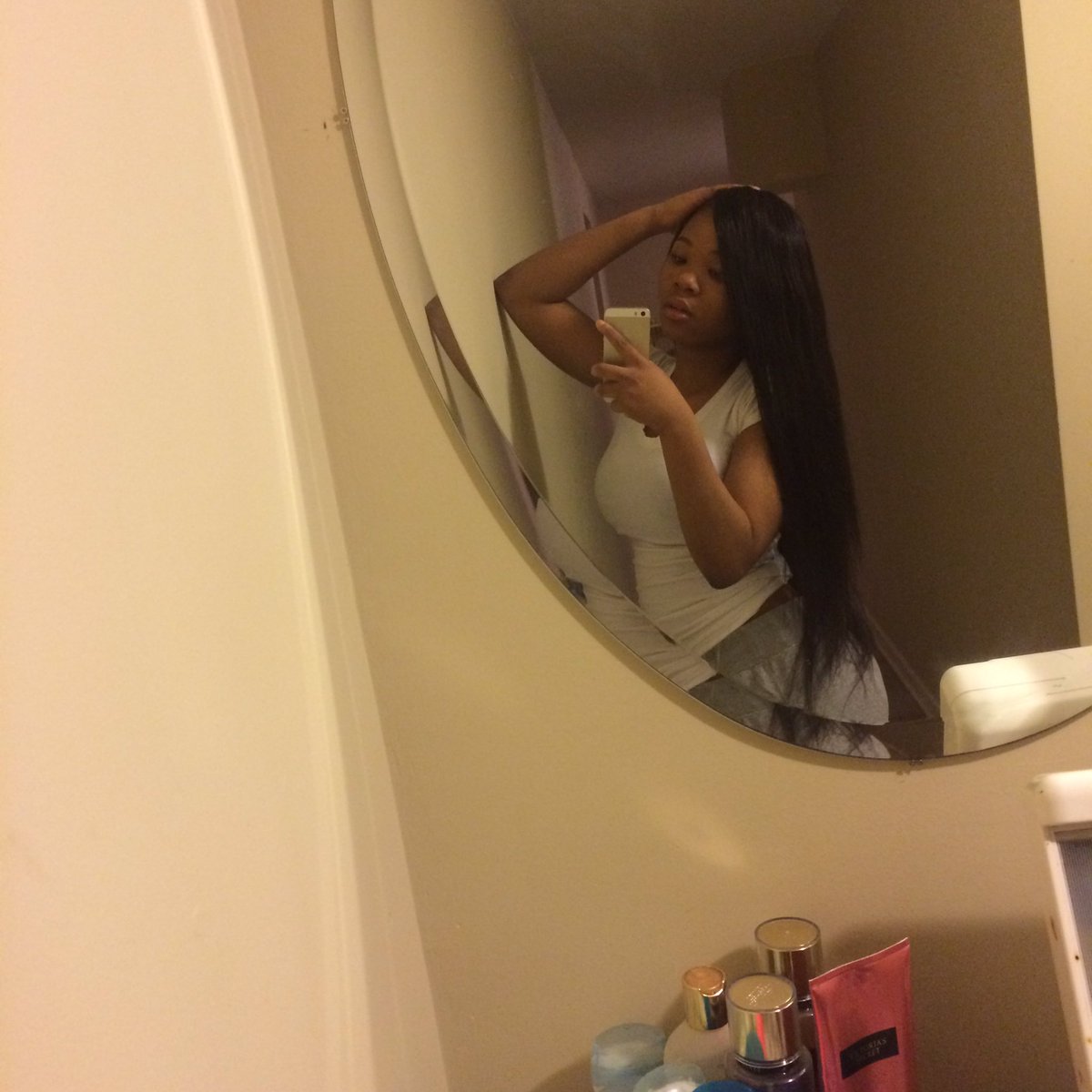 Famochinaa's tweet photo. GoodMornimg 💋 #Retweet Please ❤️ https://t.co/Q3wb8H7dl2