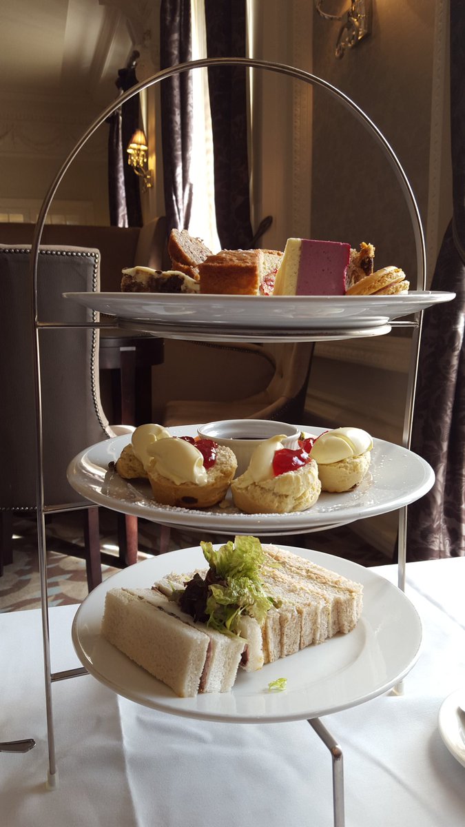 JoolsPercival's tweet photo. Now that's what I call an afternoon tea! #afternoontea #oldswan #harrogate #loadsacake #sconeasinstone ๐+๐ฐ=๐ต https://t.co/zLj9Jv5JD2