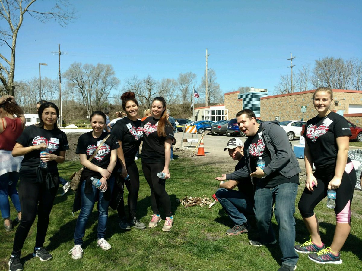 WaubonseeLife's tweet photo. Getting tour of the humane society after cleaning up the river walk #wccserves https://t.co/eNQl6rSA1Q