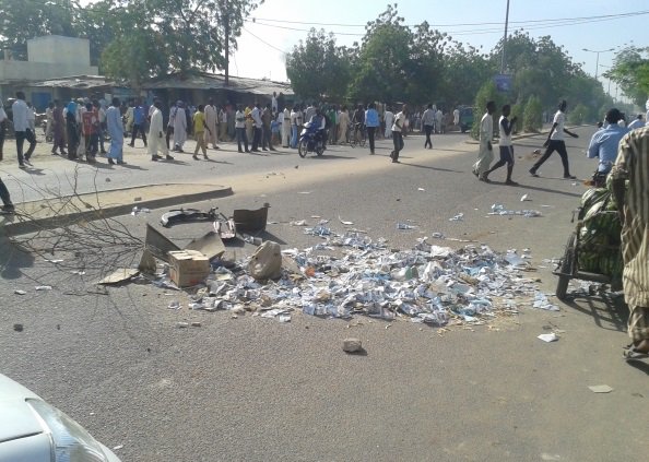 Lefaso_net's tweet photo. #Logobou : Des élèves violentent leurs professeurs pour défendre l’un des leurs #Lwili https://t.co/wr9Tl9Tn8y