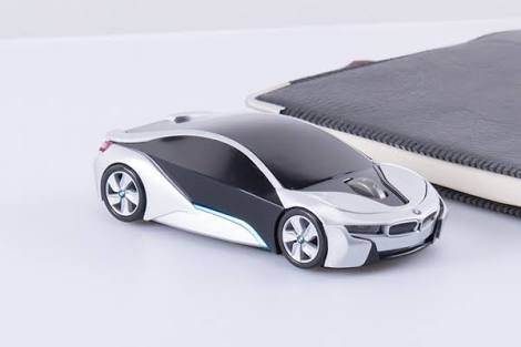 Da RT y gana este *mouse de <a href="/BMWMex/">BMW México</a> i8 cortesía de <a href="/AutosyMas/">AUTOS y MAS con JoseRa Zavala</a> #ElMejorProgramaDeLaRadio
