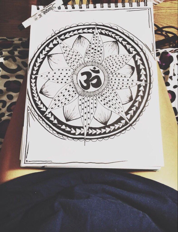 turnmeANA's tweet photo. Remember when I used to make art? I miss it https://t.co/1TZtFDrdyR