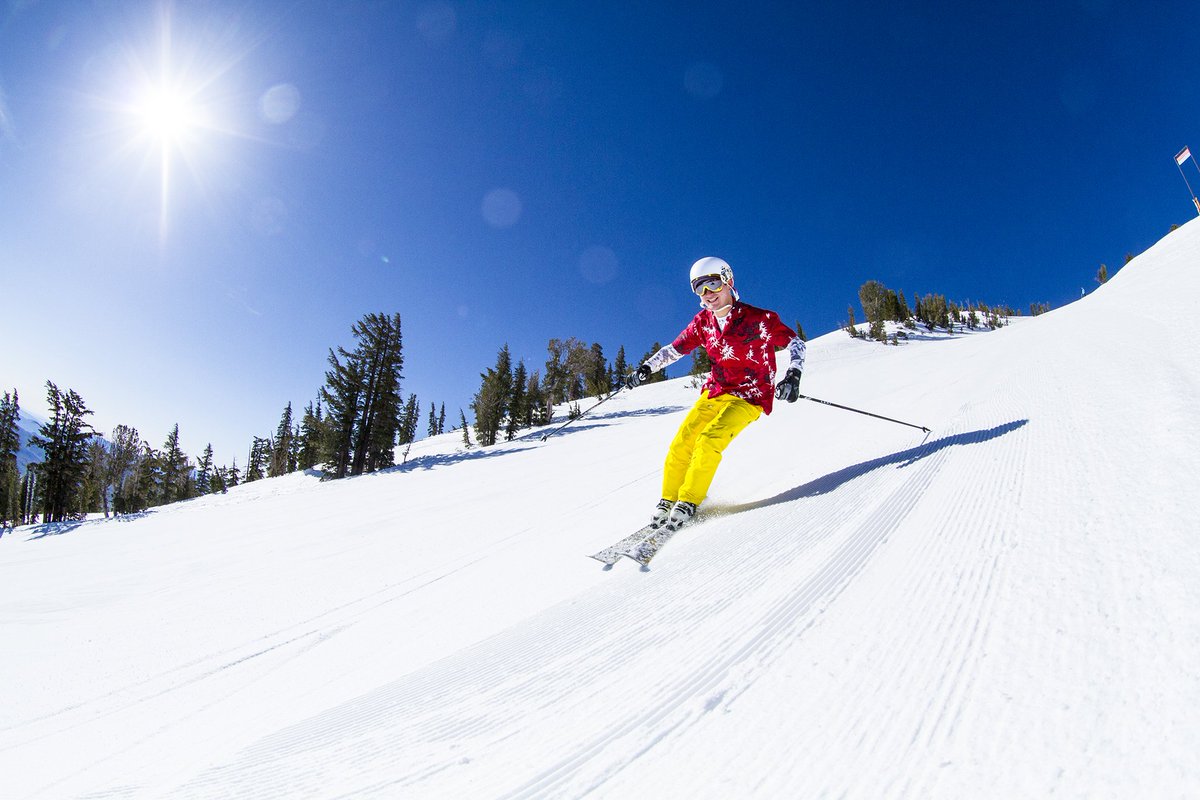 And week. RT <a href="/MtRoseSkiTahoe/">Mt. Rose Ski Tahoe</a>: It’s a perfect weekend for spring skiing!