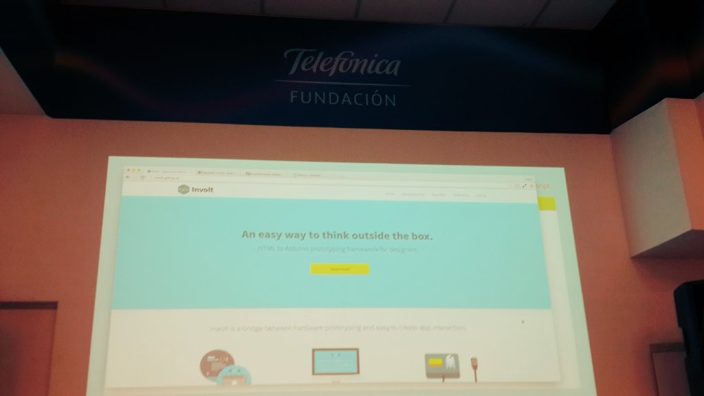 fmovistararg's tweet photo. Comienza el #workshop "Cómo hacer una conexión básica de un #led y un potenciómetro con #involt". #ToolUp | #arduino https://t.co/SlVWDtGNZo