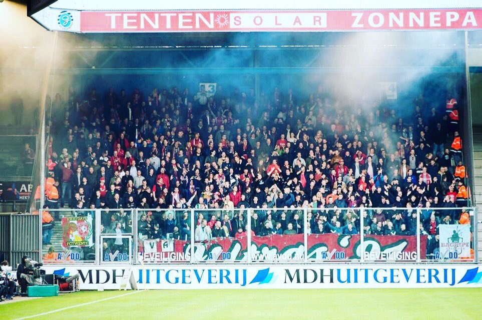 NL_FansOnTour's tweet photo. 550 FC Twente supporters in Doetinchem gisteravond. #GRATWE https://t.co/kJYwJkiKlU