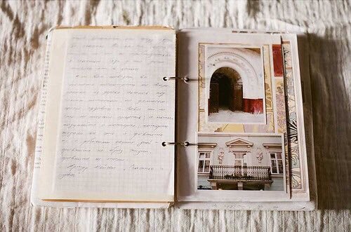 aIbumaesthetics's tweet image. self titled // oh wonder