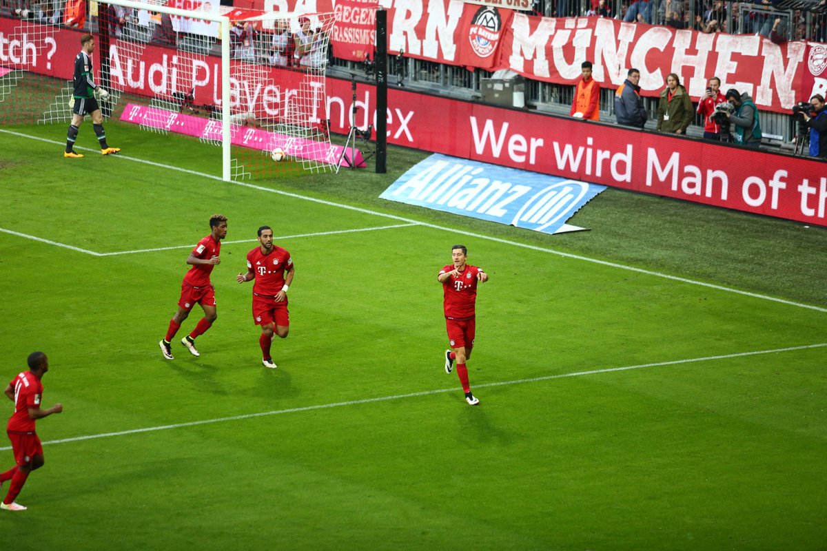 TOOOOOOOOOOOOOOOOOOOOOR! #FCBS04 1-0