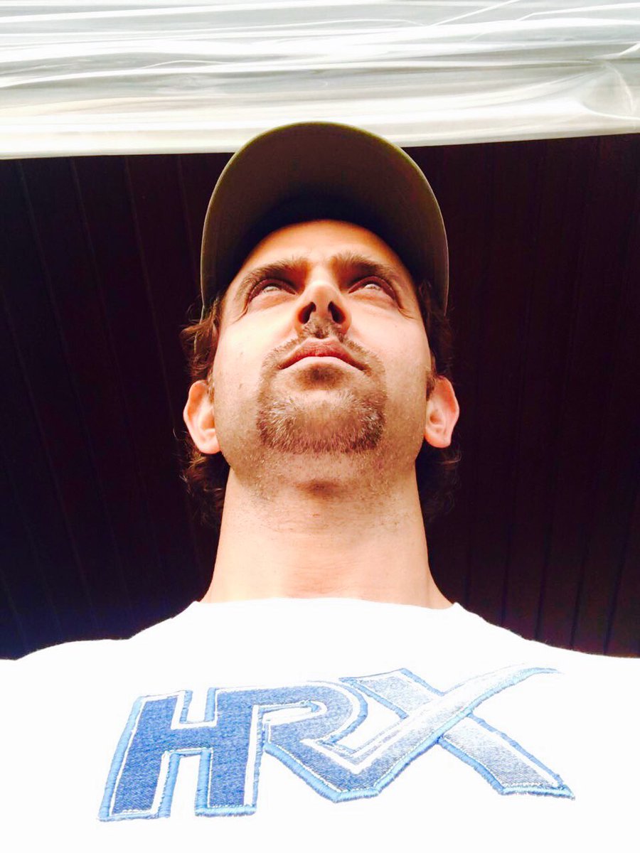 iHrithik's tweet photo. less fortunate ones lead comfortable lives.d lucky 1's r tested 2 push beyond limits in dface of challenges #growth https://t.co/LegJE6qoRT
