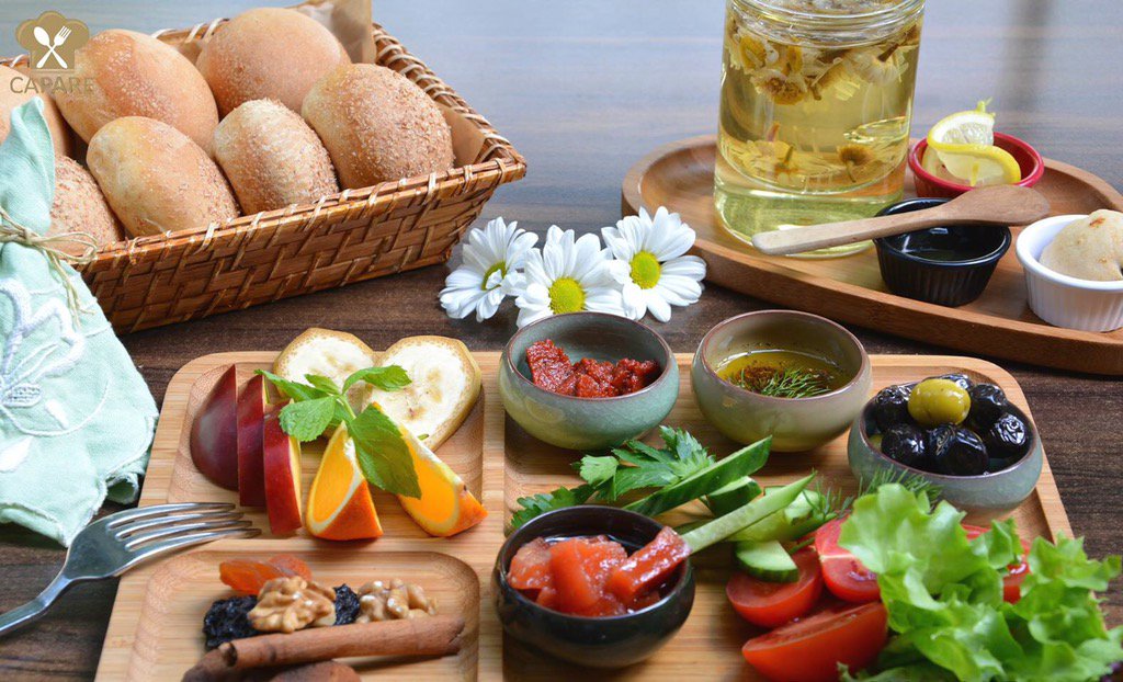 CAPARE_'s tweet photo. Vegan Kahvaltımız ile güne hafif ve lezzetli bir başlangıç yapın! #Capare #Kadıköy #Vegan #Vegankahvali https://t.co/s0x9cmnOd8