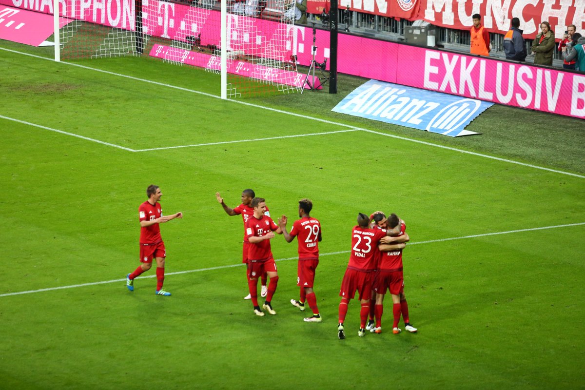 YES! #FCBS04 2-0