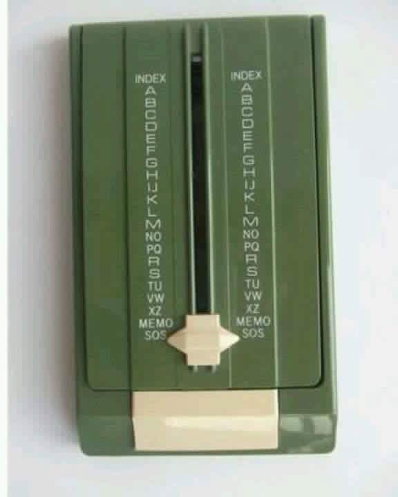 richard2805's tweet photo. @vtreadgold remember when your contacts were stored in this bad boy device 😀😀😀😀 https://t.co/cUFB4WiLSR