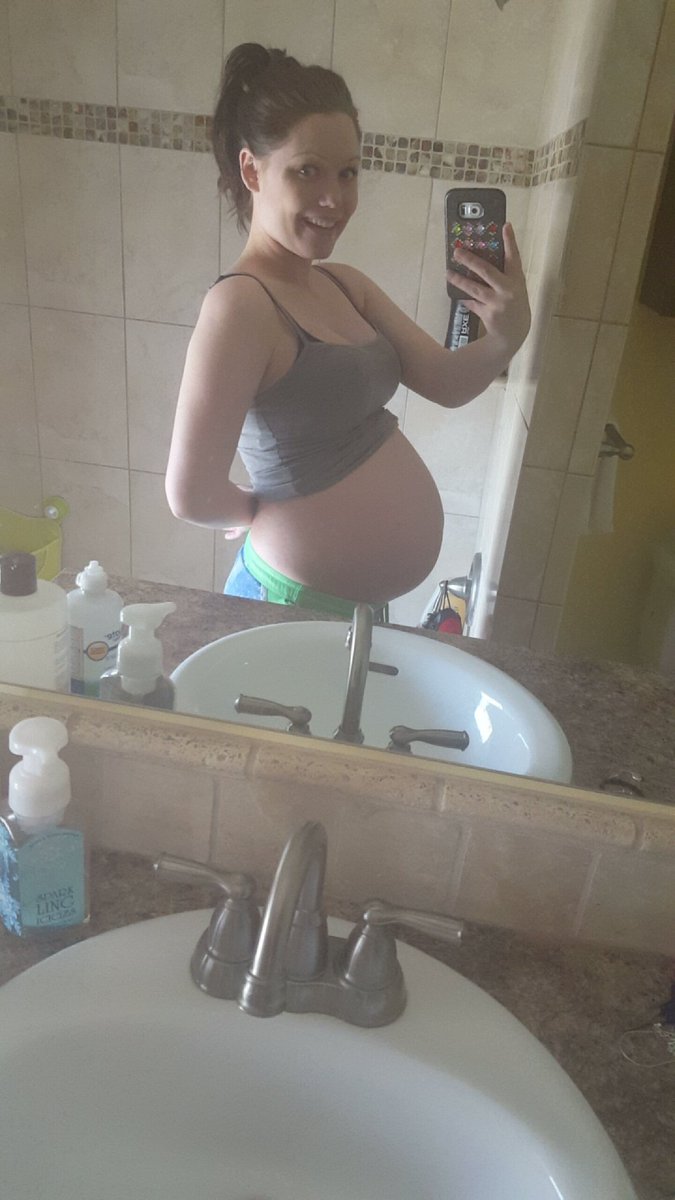 lyssjae's tweet photo. 34 weeks + 1 day 
Ky is already weighing 5lbs + 7oz! 
Maybe he'll be here soon? 😉 #wishfulthinking https://t.co/jxSpgNqfFc