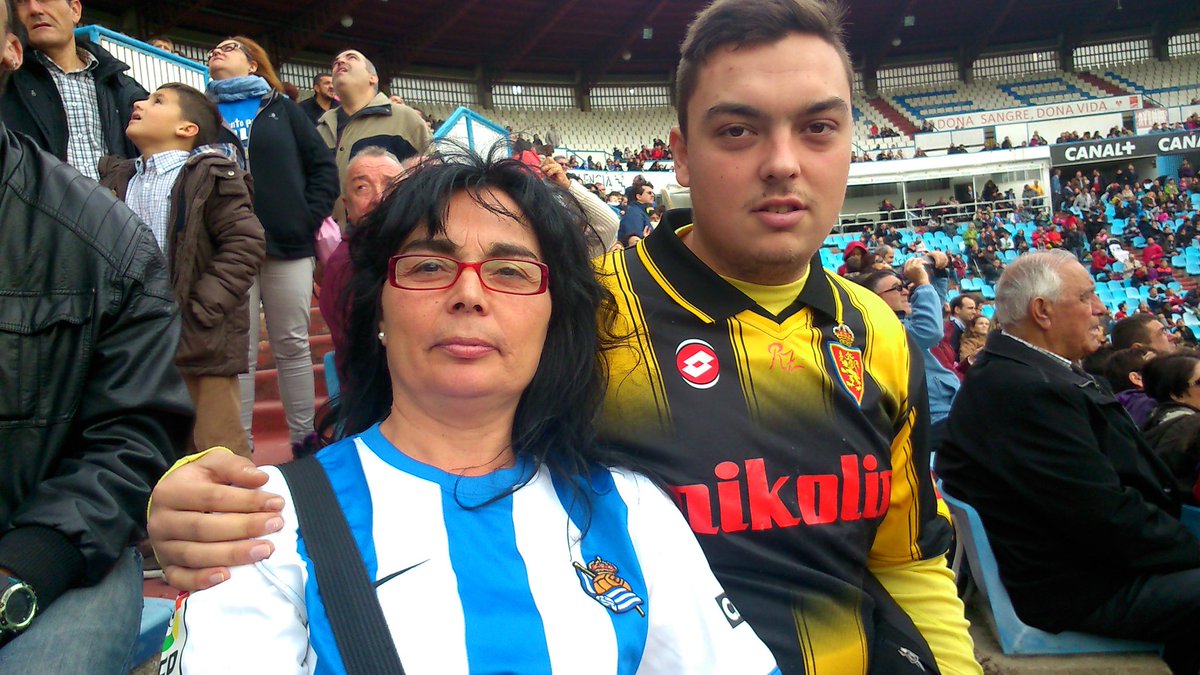 LourdesXolvi's tweet photo. Gracias @AlbertoMelonako por dejarme ver a mi Real y marcharte tú al bar a ver a tu Zaragoza! A por ellos! https://t.co/CnI3gWofZw
