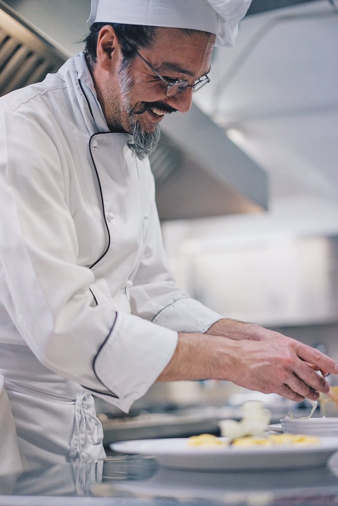 shoottheplanet's tweet photo. Incredibly honoured to shoot the talented Chef Giuseppe from @lemascherevilla #insightitaly #insightmomentslg https://t.co/uNjZqcPpSw