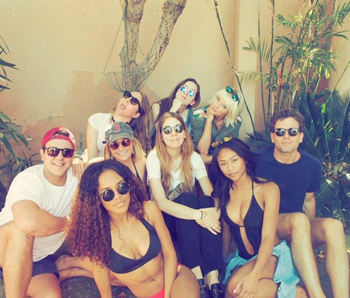 TheAgencyBR's tweet photo. Taylor Swift no #Coachella2016!! 🎉 https://t.co/lXumqv7w7Y
