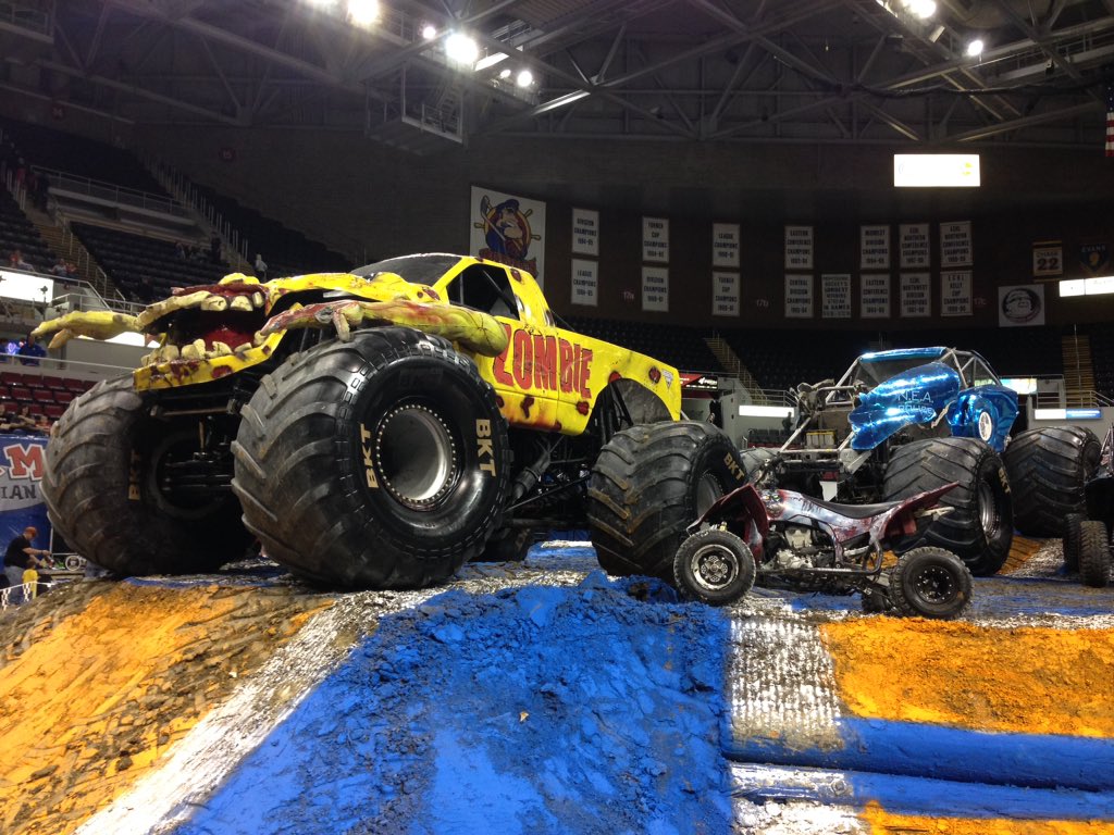 #Zombie and NEA Police <a href="/MonsterJam/">Monster Jam</a> #MonsterTrucks are so cool ... #MonsterJam this weekend!