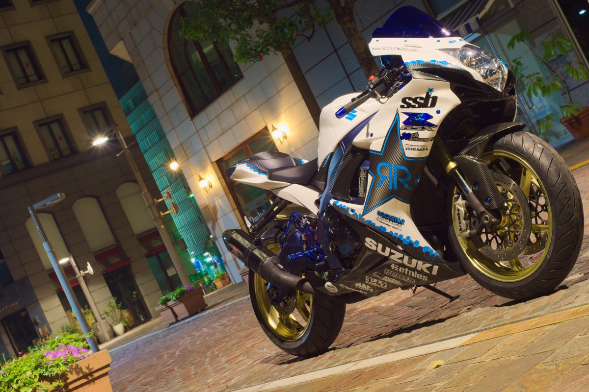 BikeYuti's tweet photo. #私のバイクかっこいいと言ってくれる人RT
#私のいじり方好きって人RT 

やっと念願のOZホイール履かせられた！
デザインも色も素晴らしい👏( ˊᵕˋ ) https://t.co/zDR9qC1Mtx