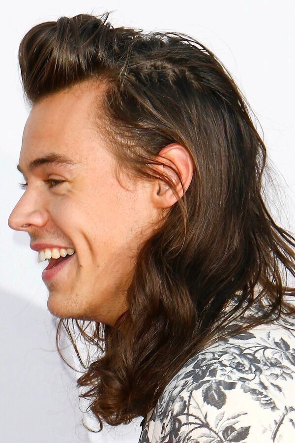 beharrywild's tweet photo. "he's that kind of person you want to write a poem about but you just can't bc he's too beautiful for simple words" https://t.co/mcJaDA5wBw